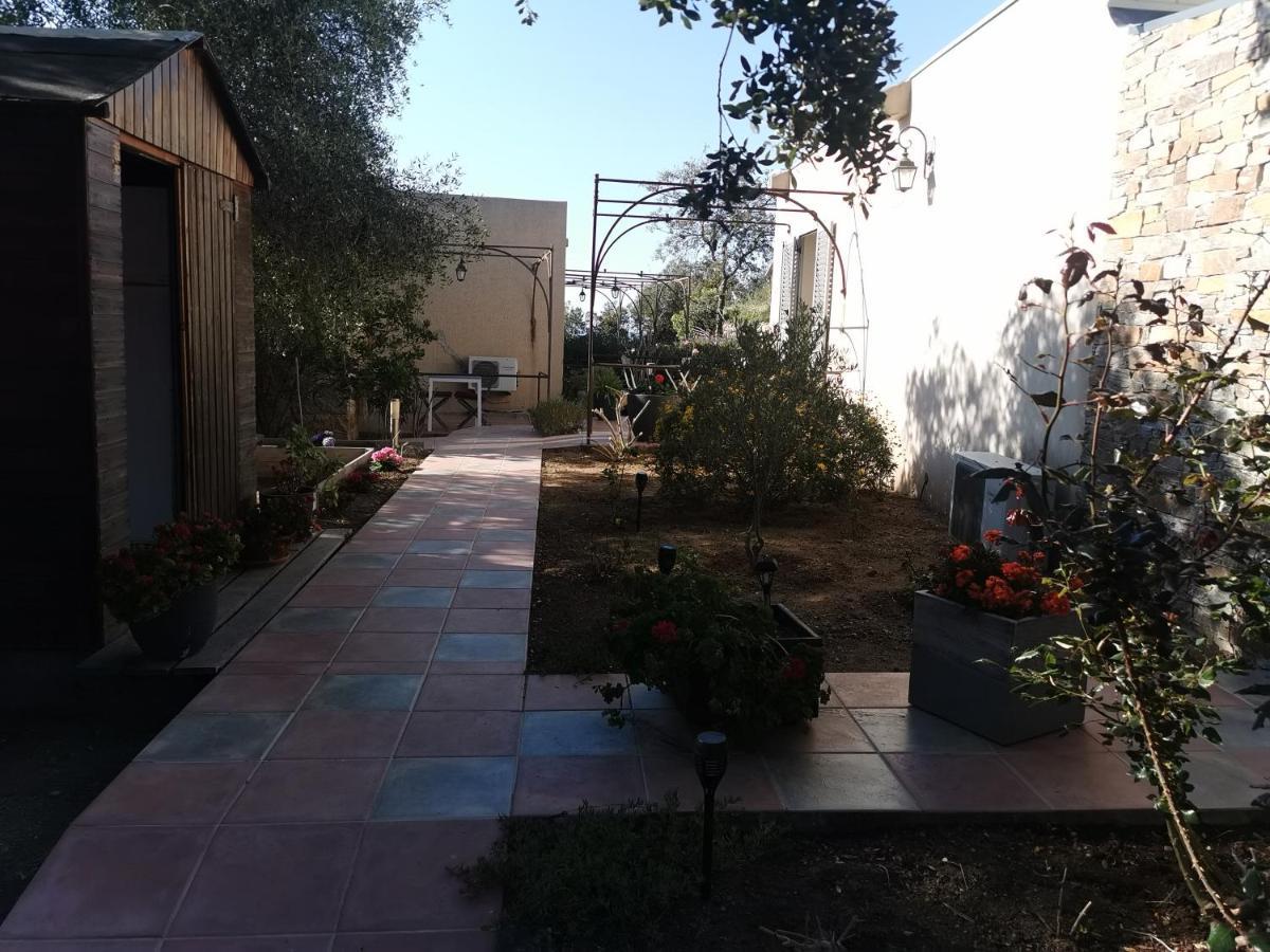 Tre Castelli Bed & Breakfast Монтичело Екстериор снимка